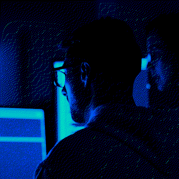 How AI-Enhanced Helpdesk Balances Automation and Human Expertise